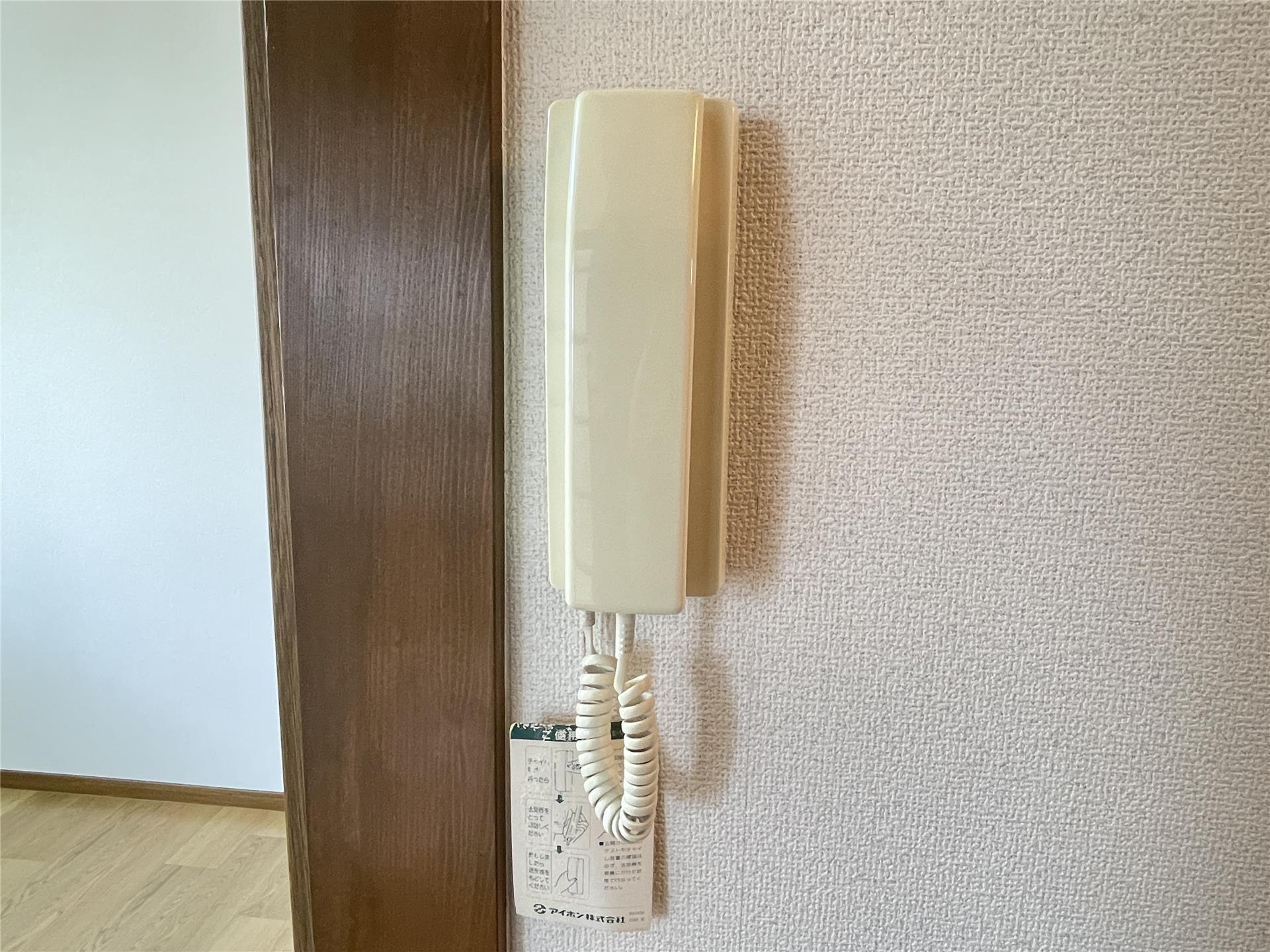 セキュリティ　来客にも安心のインターホン付きです♪