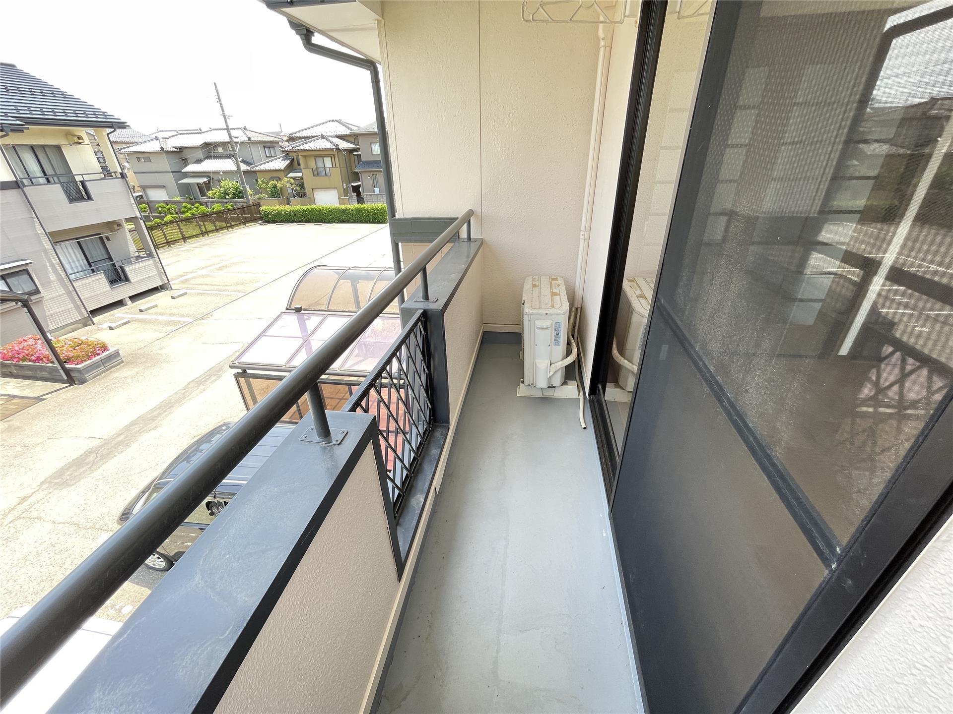 バルコニー　お洗濯に便利な日当りの良いバルコニー☆