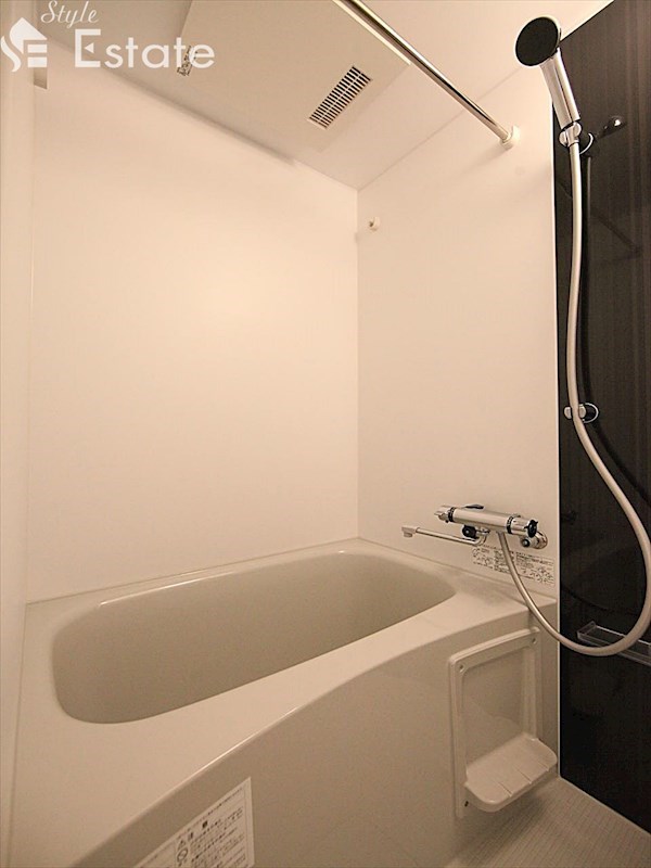 バス・シャワールーム　バスルーム