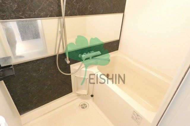 バス・シャワールーム　清潔感のある浴室です！