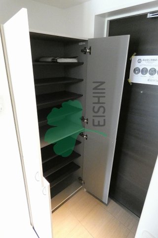 玄関　下駄箱もしっかりついてます！