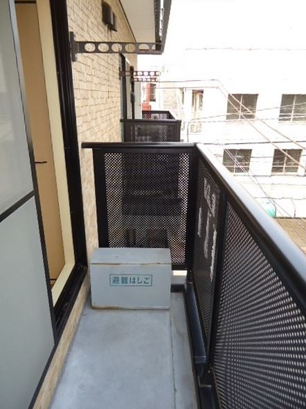 バルコニー　※同仕様写真