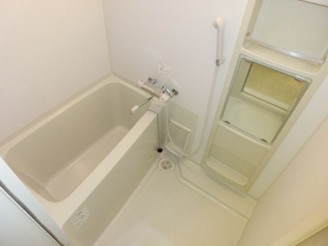 バス・シャワールーム　浴室乾燥機付きバス