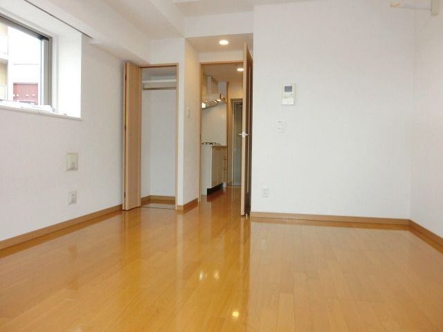 その他部屋・スペース　雨でもお洗濯可能な室内物干し付き