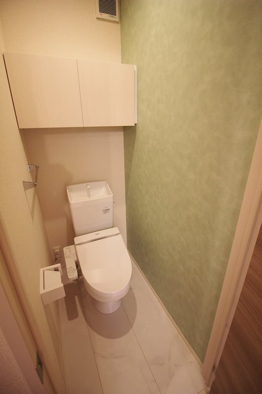 トイレ　同マンション別号室