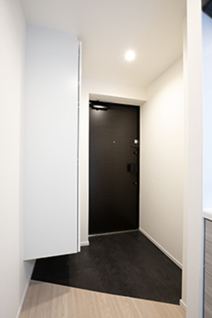玄関　※写真は同タイプ住戸です。