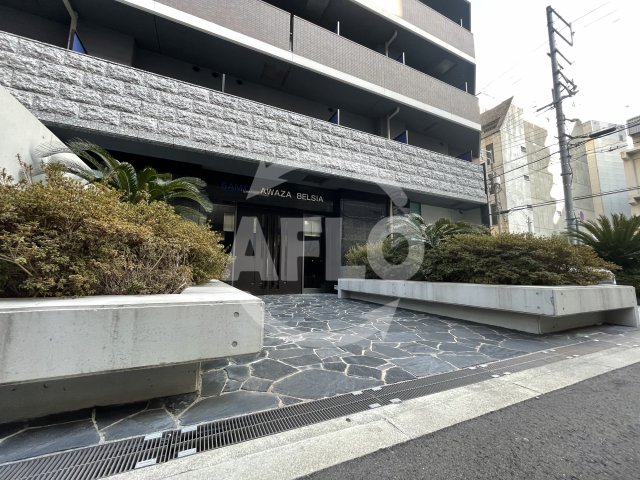 エントランス　サムティ阿波座ベルシア　エントランス