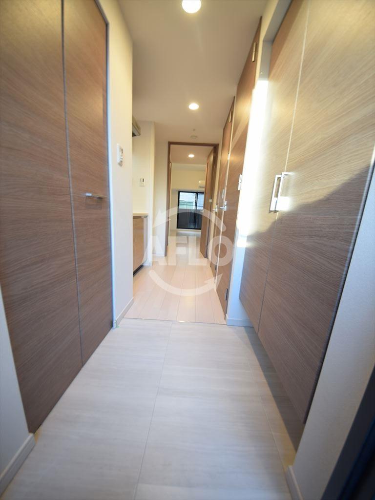 玄関　サムティ阿波座ベルシア　玄関スペース