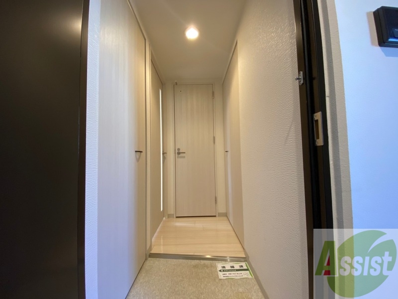 玄関　玄関の様子です。明るい印象ですね。気分もあがりそう。