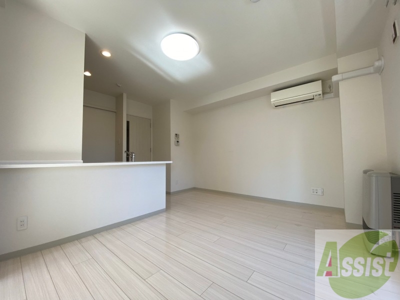 居室・リビング　広くてキレイなお部屋が広がっていて、充実した生活が送れそう。