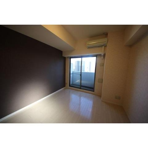 居室・リビング　室内