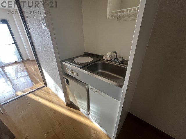 キッチン　キッチンにも収納がたっぷりあって便利です♪