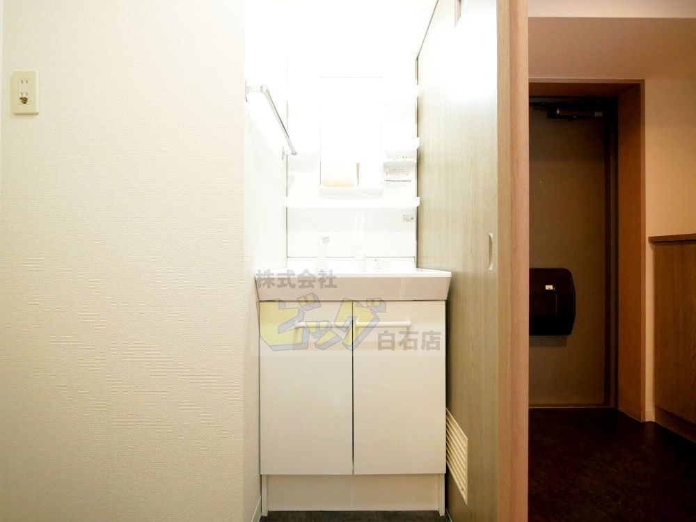 洗面設備　シャンプードレッサー完備♪