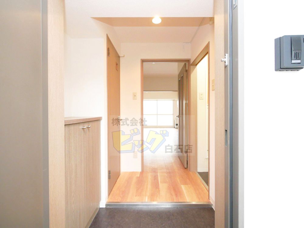 玄関　広々玄関です♪