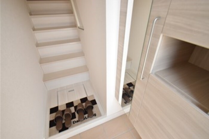 玄関　参考画像