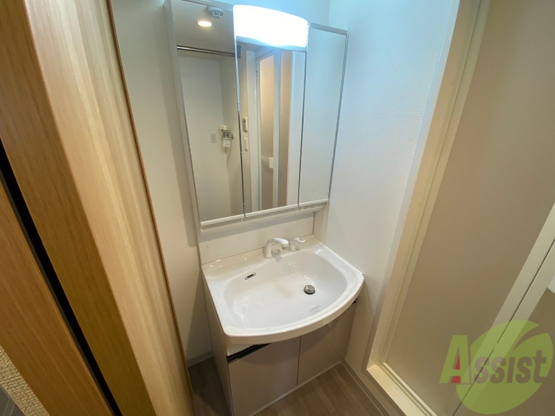 洗面設備　シャンプードレッサーで身支度もラクラクです！