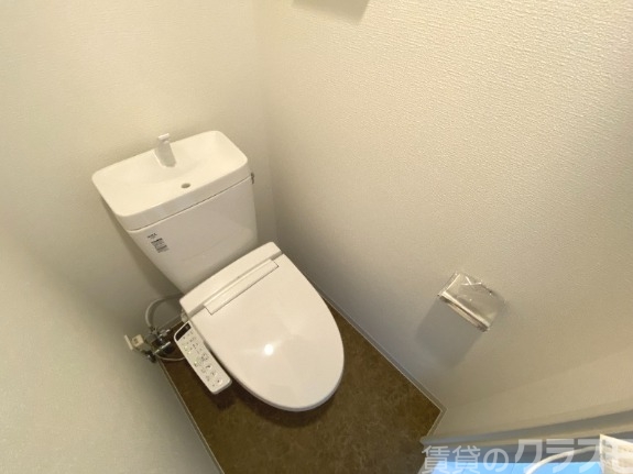 トイレ　冬場も安心の温水洗浄便座！