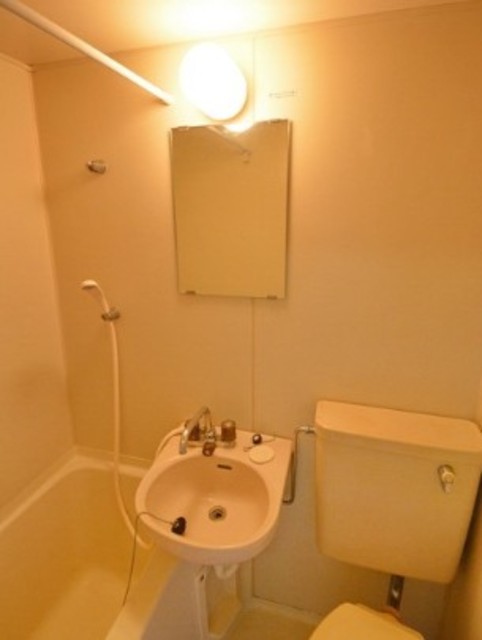 洗面設備　別部屋参考。