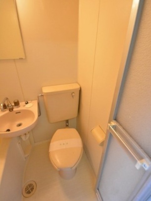 トイレ　別部屋参考。