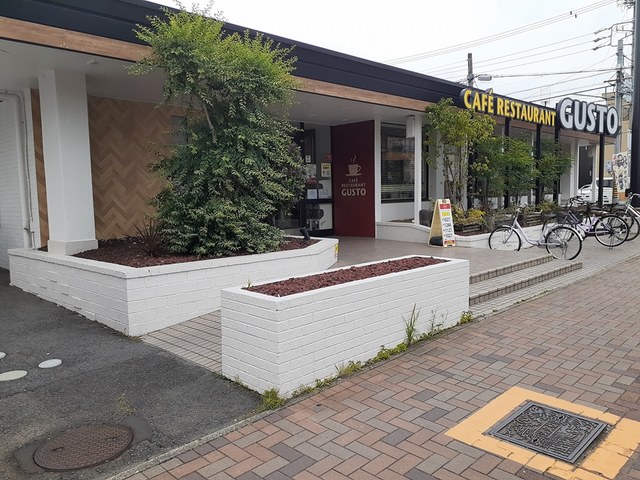 飲食店　ガスト本陣通店（飲食店）まで850m