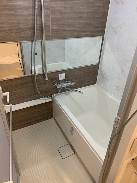 バス・シャワールーム