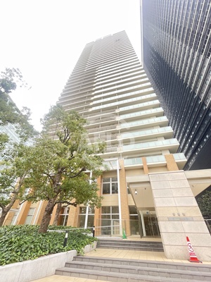 建物外観　ローレルタワー難波　外観