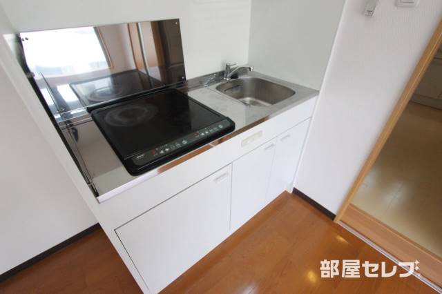 キッチン　ＩＨコンロ２口です