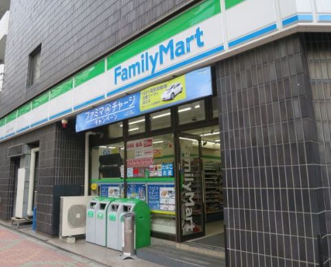 コンビニ　ファミリーマート台東三筋店（コンビニ）まで251m