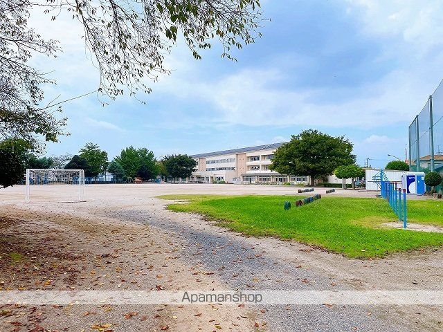 小学校　足利市立南小学校（小学校）まで750m