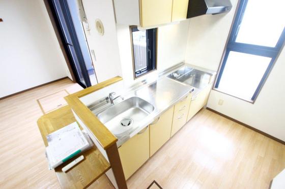 キッチン　※別部屋の写真です