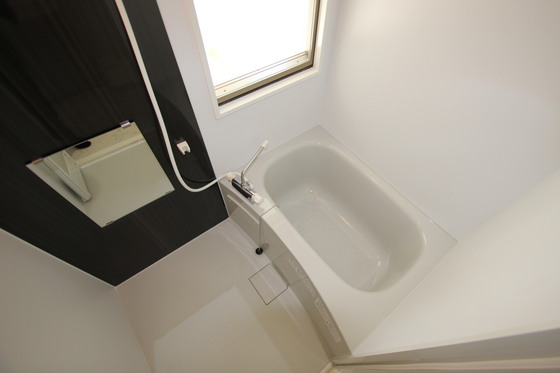 バス・シャワールーム　※別部屋の写真です