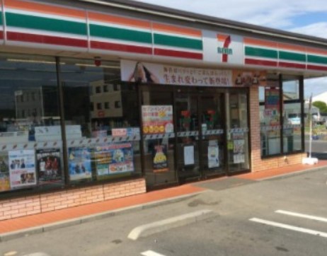 コンビニ　セブンイレブン 新白岡駅西口店（コンビニ）まで712m