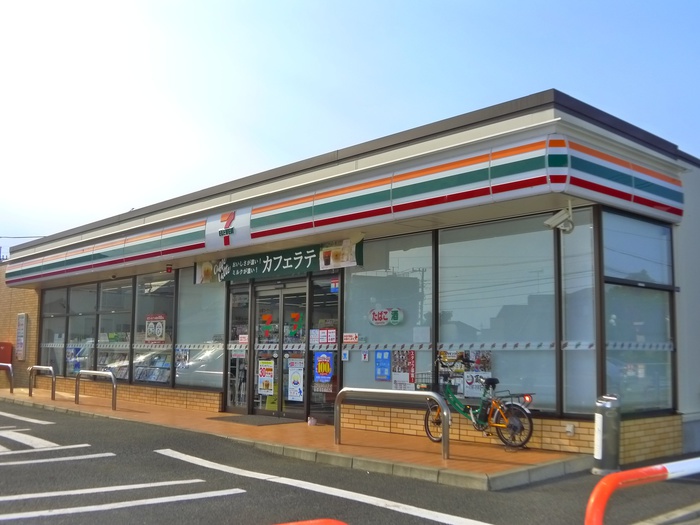 コンビニ　セブンイレブン（コンビニ）まで800m