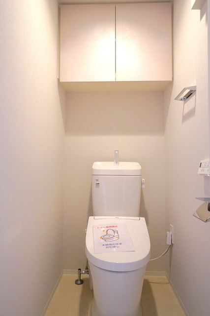 トイレ　※写真は同タイプ住戸です。