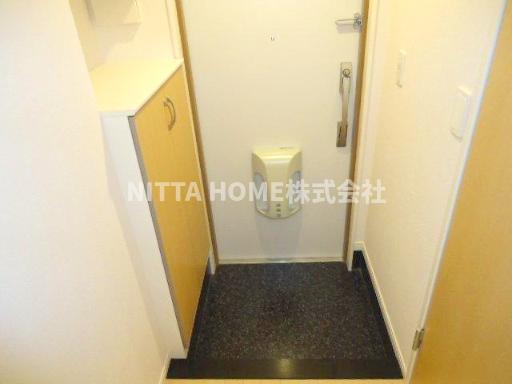 玄関　玄関も十分なスペースです◎