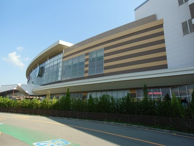 ショッピングセンター　イオンかほく（ショッピングセンター）まで2200m