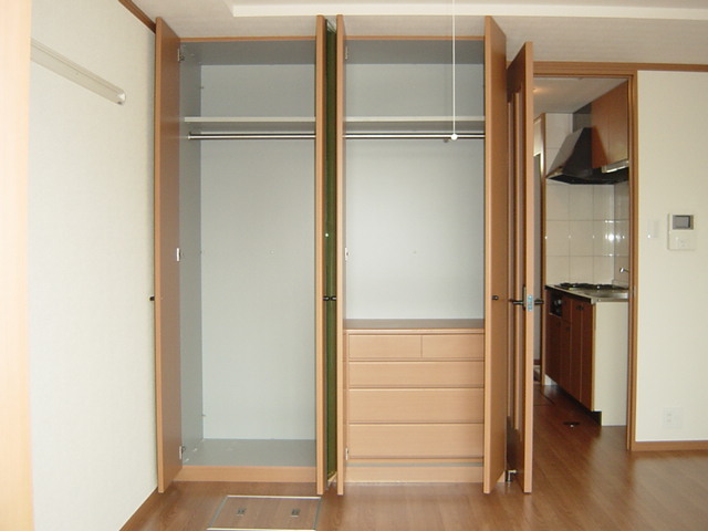 収納　クローゼット