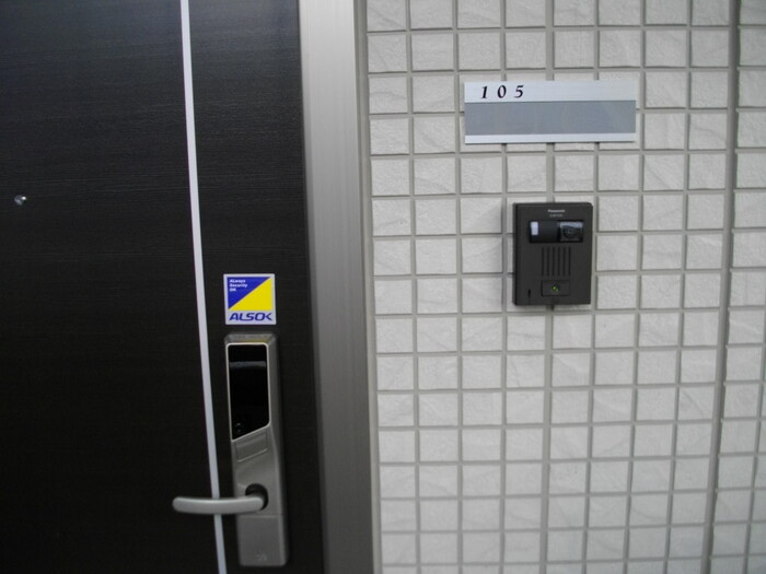 玄関　カメラ付インターホン