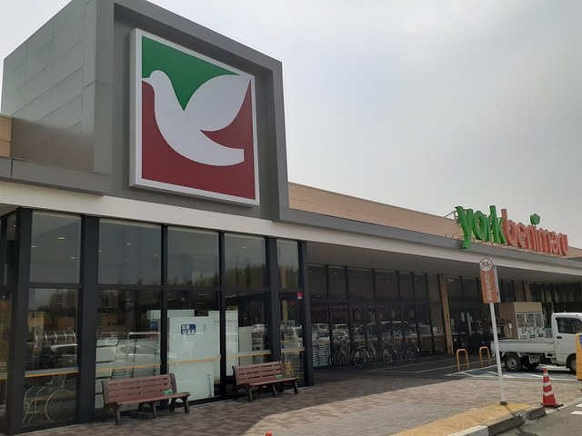 スーパー　ヨークベニマル友部東平店（スーパー）まで1000m