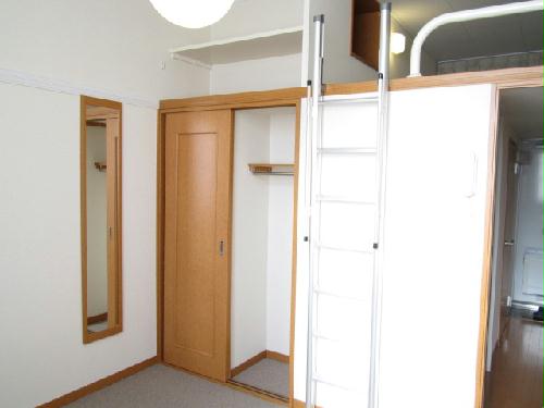 収納　クローゼット付き