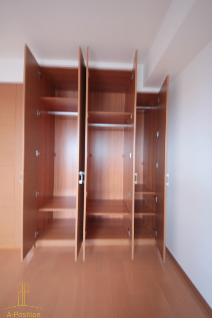 収納　リーガルあみだ池新町