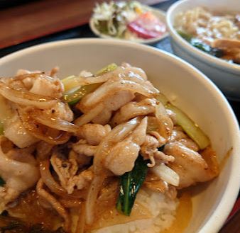 飲食店　興華　中華料理（飲食店）まで568m