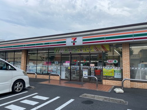 コンビニ　セブンイレブン 名古屋山王3丁目店（コンビニ）まで216m