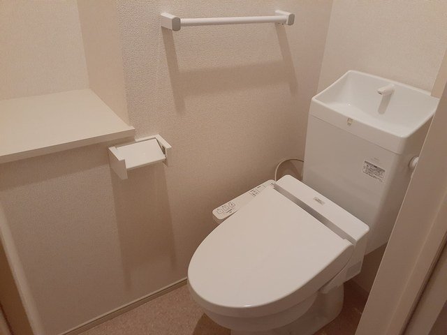 トイレ　ゆったりとした空間のトイレです
