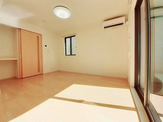 居室・リビング　使いやすい居間です