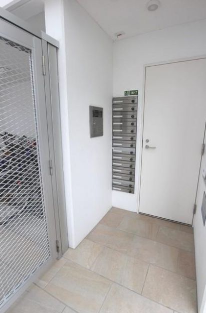エントランス　弊社は都内全域の物件をご紹介可能です！