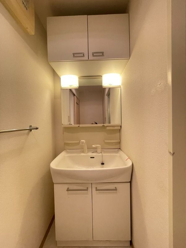 洗面設備　洗髪洗面化粧台