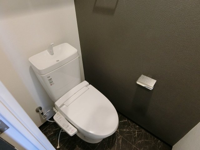 トイレ　別号室参考写真