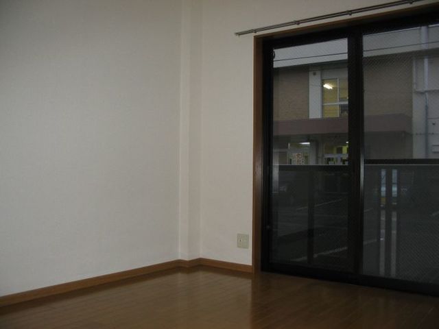 居室・リビング　室内