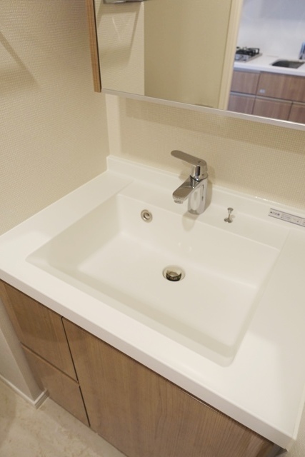 洗面設備　※写真は同タイプ住戸です。